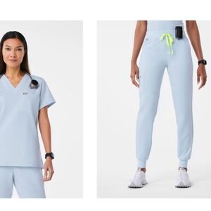 SET Figs Women's Sky Blue Jogger Pants AND TOP